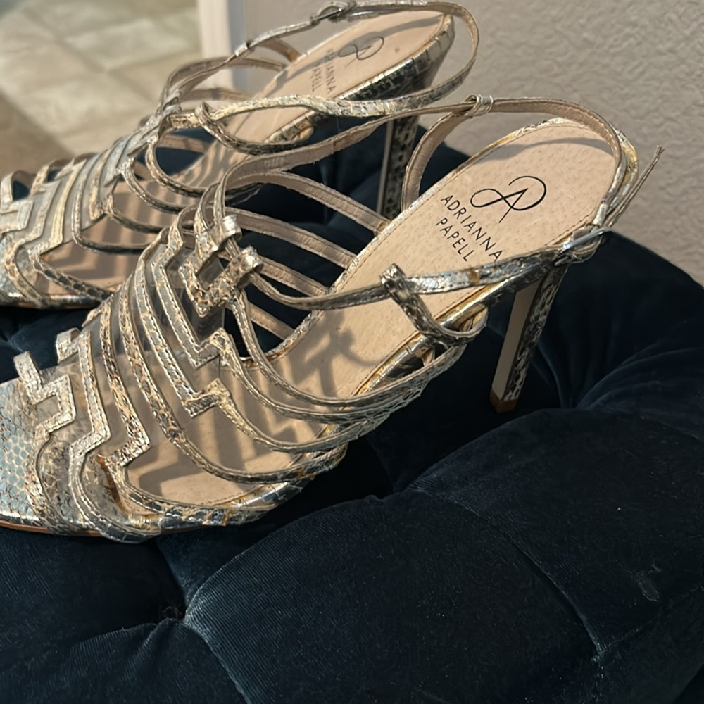Heels - Picture 2 of 2